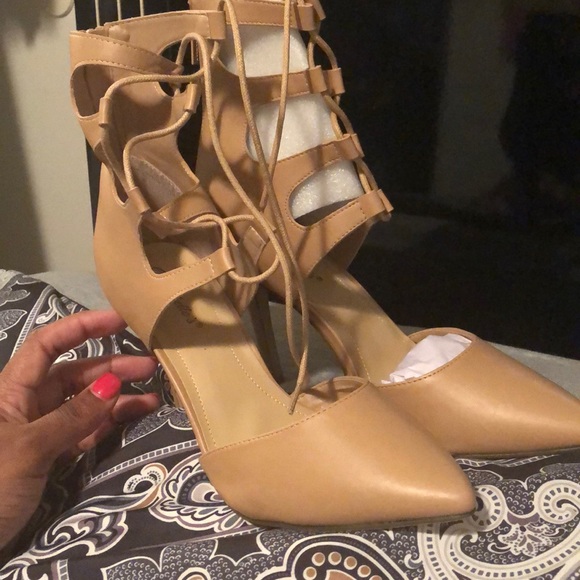 Heels - Picture 1 of 1